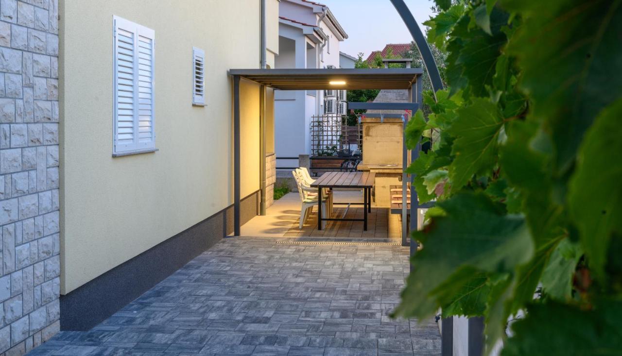 Apartments Blatancic Водице Экстерьер фото