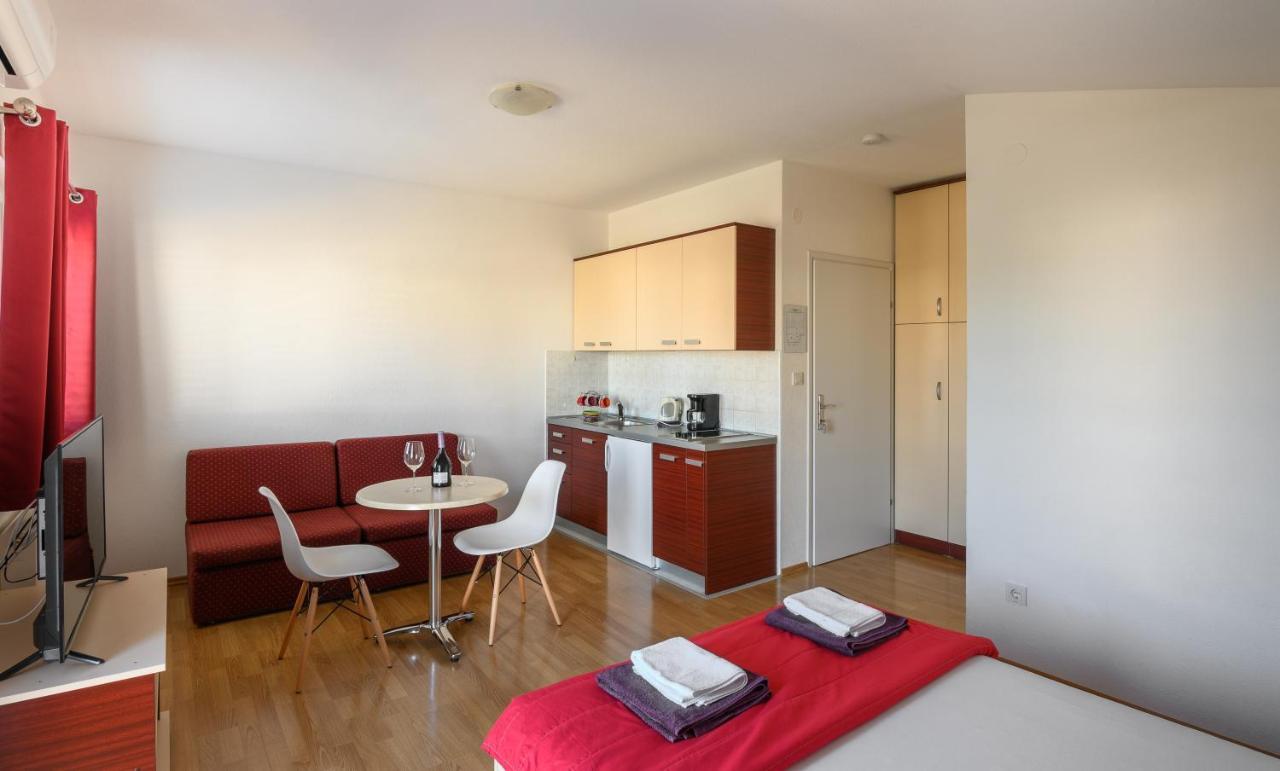 Apartments Blatancic Водице Экстерьер фото