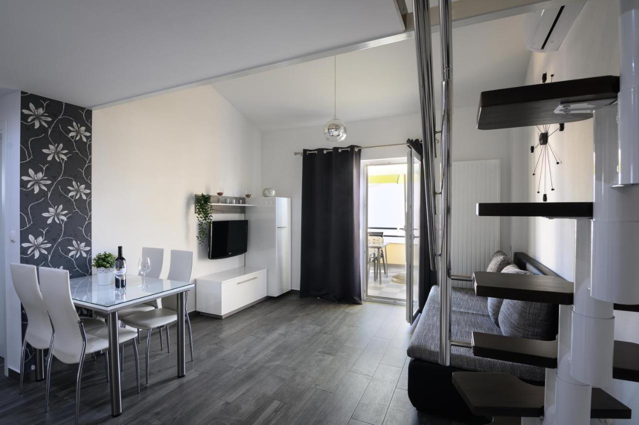 Apartments Blatancic Водице Экстерьер фото