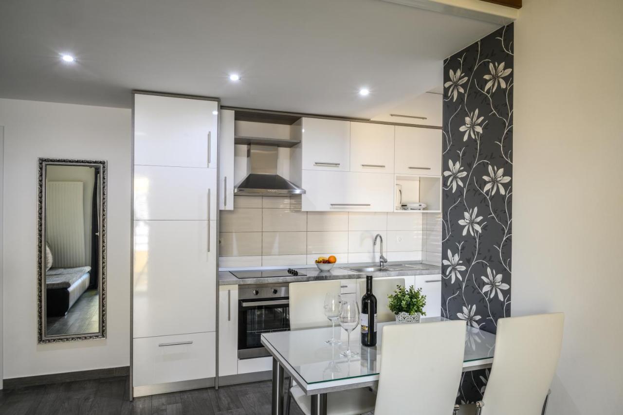 Apartments Blatancic Водице Экстерьер фото